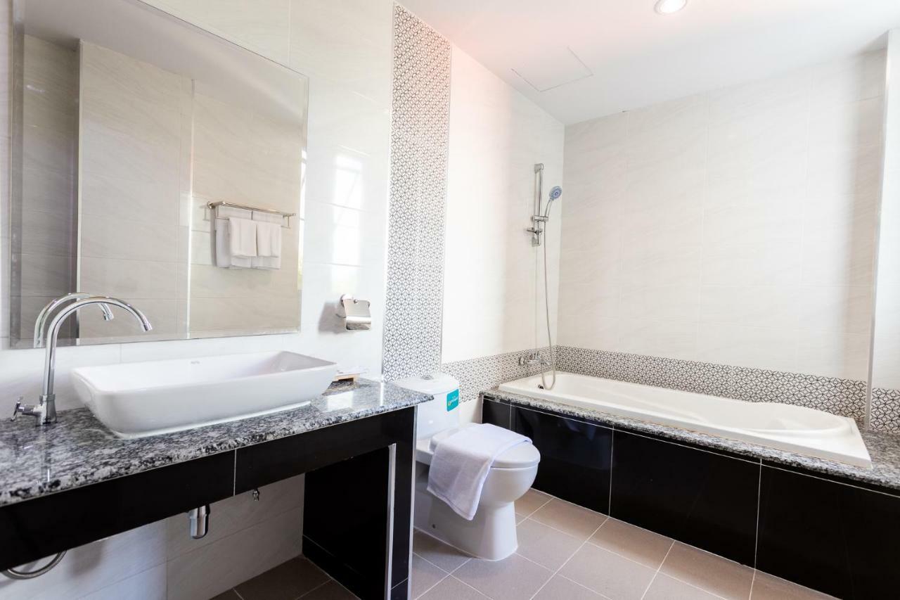 O2 Hotel Lop Buri Dış mekan fotoğraf