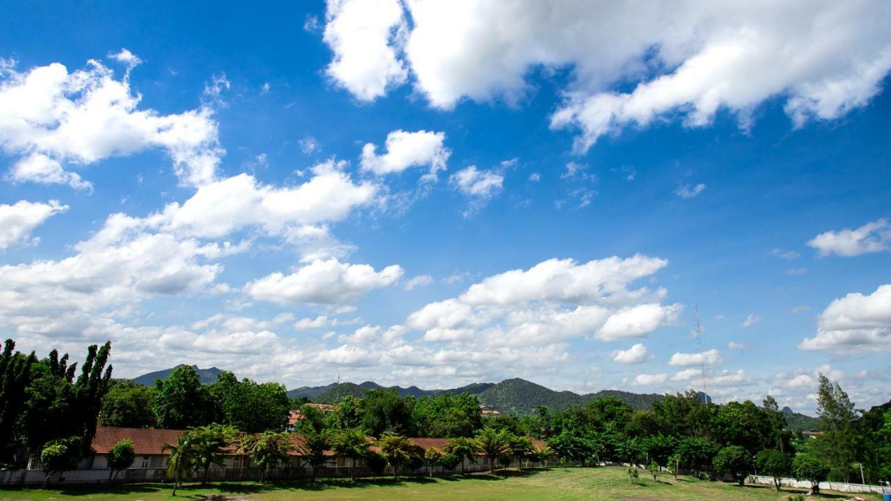 O2 Hotel Lop Buri Dış mekan fotoğraf